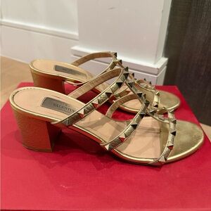 Valentino Rockstud Caged 60 Leather Sandal gold